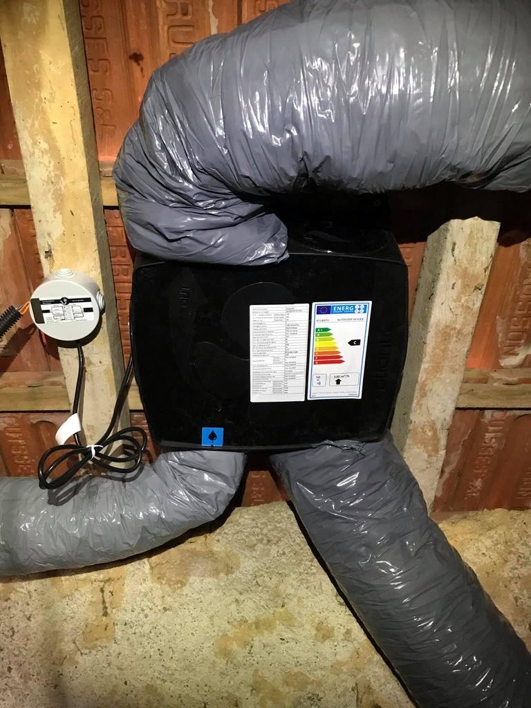 Installation D’une V.M.C Pour Un Studio À Lurcy-Lévis (03)